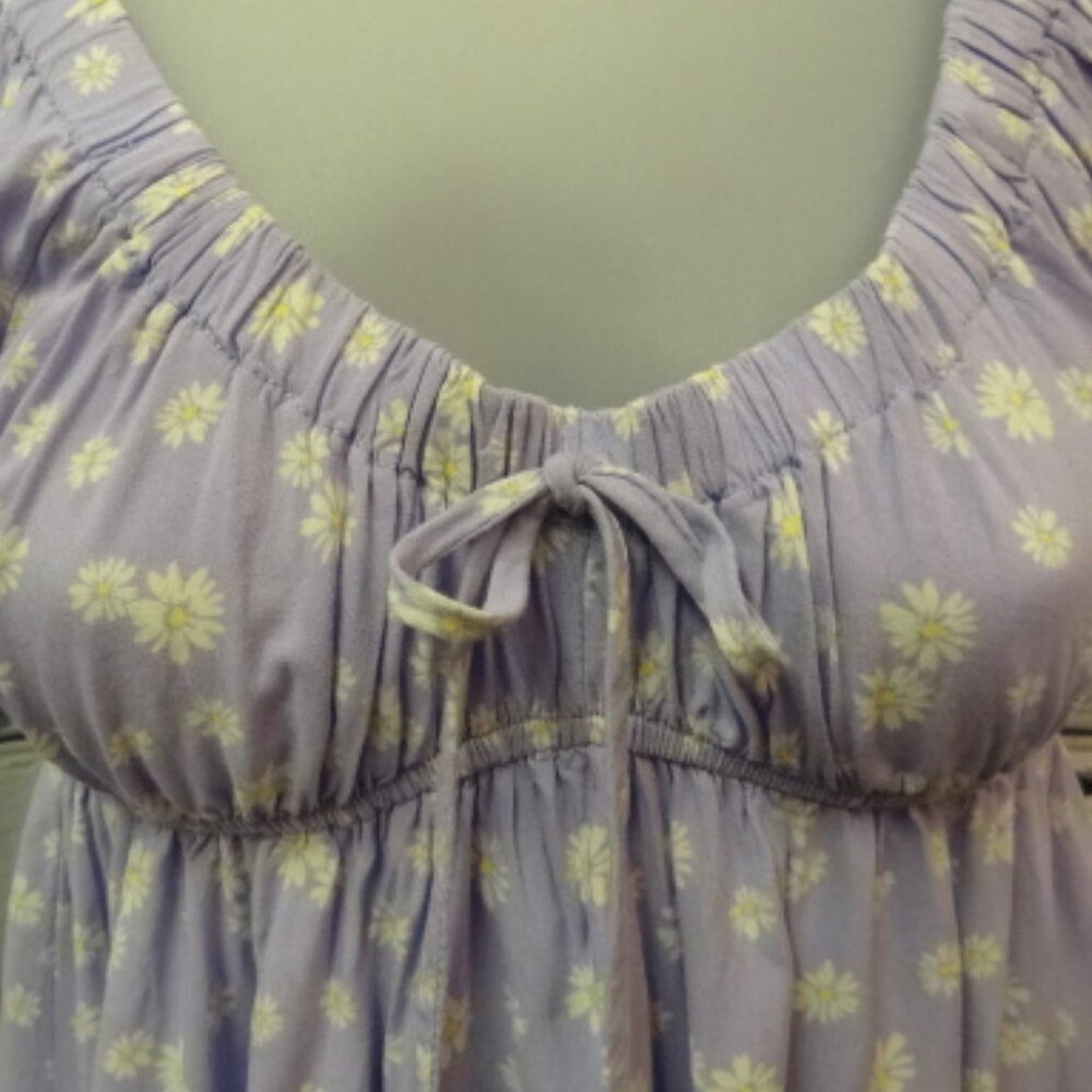 RSQ Light Purple w/Daises Short Sleeve Sun Dress - Picture 3 of 5